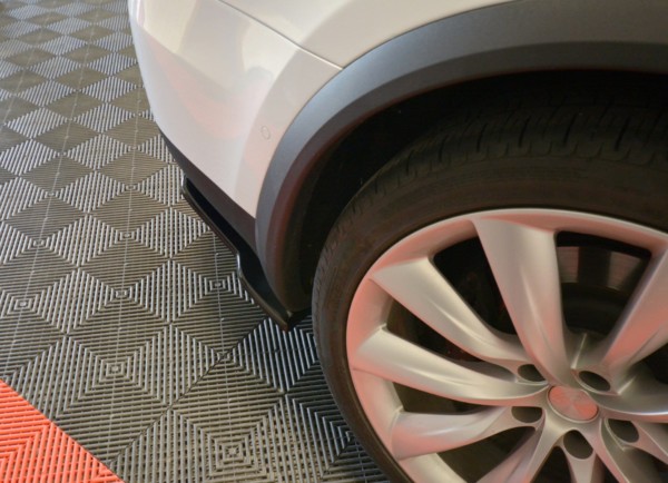 MAXTON DESIGN - Bočné difúzory zadného náraznika V.2 TESLA MODEL X , Čierny lesk – Obrázok 4