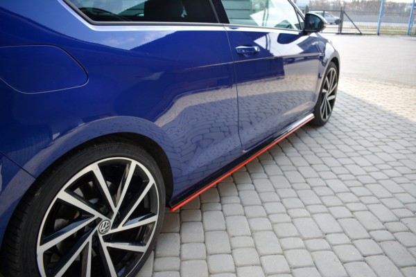 MAXTON DESIGN - Lišty pod prahy V.2 VW Golf 7 R / R-Line Facelift , Čierny lesk – Obrázok 3