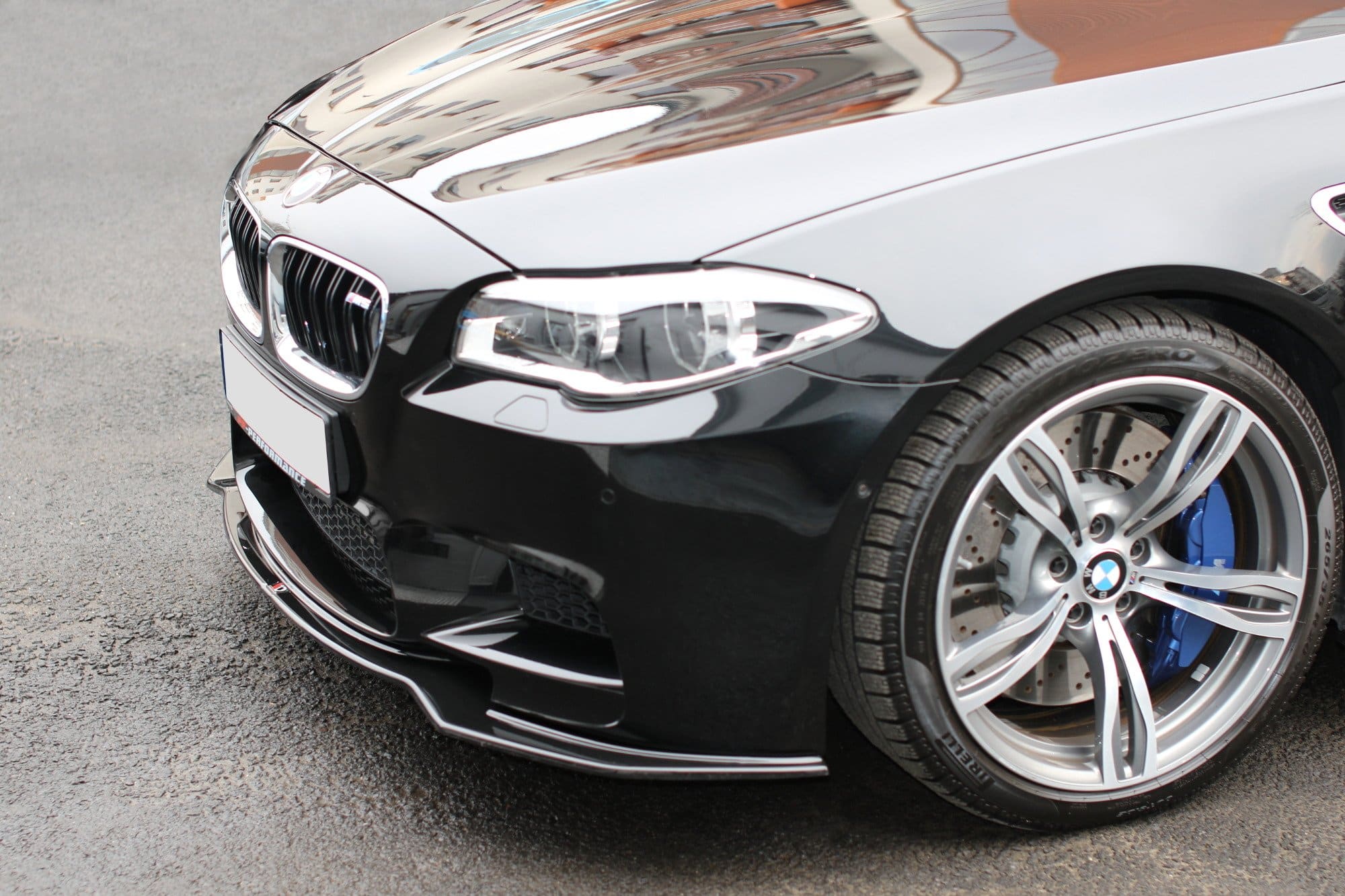 MAXTON DESIGN - Spoiler pod Predný náraznik BMW M5 F10/ F11 , Čierny lesk – Obrázok 2