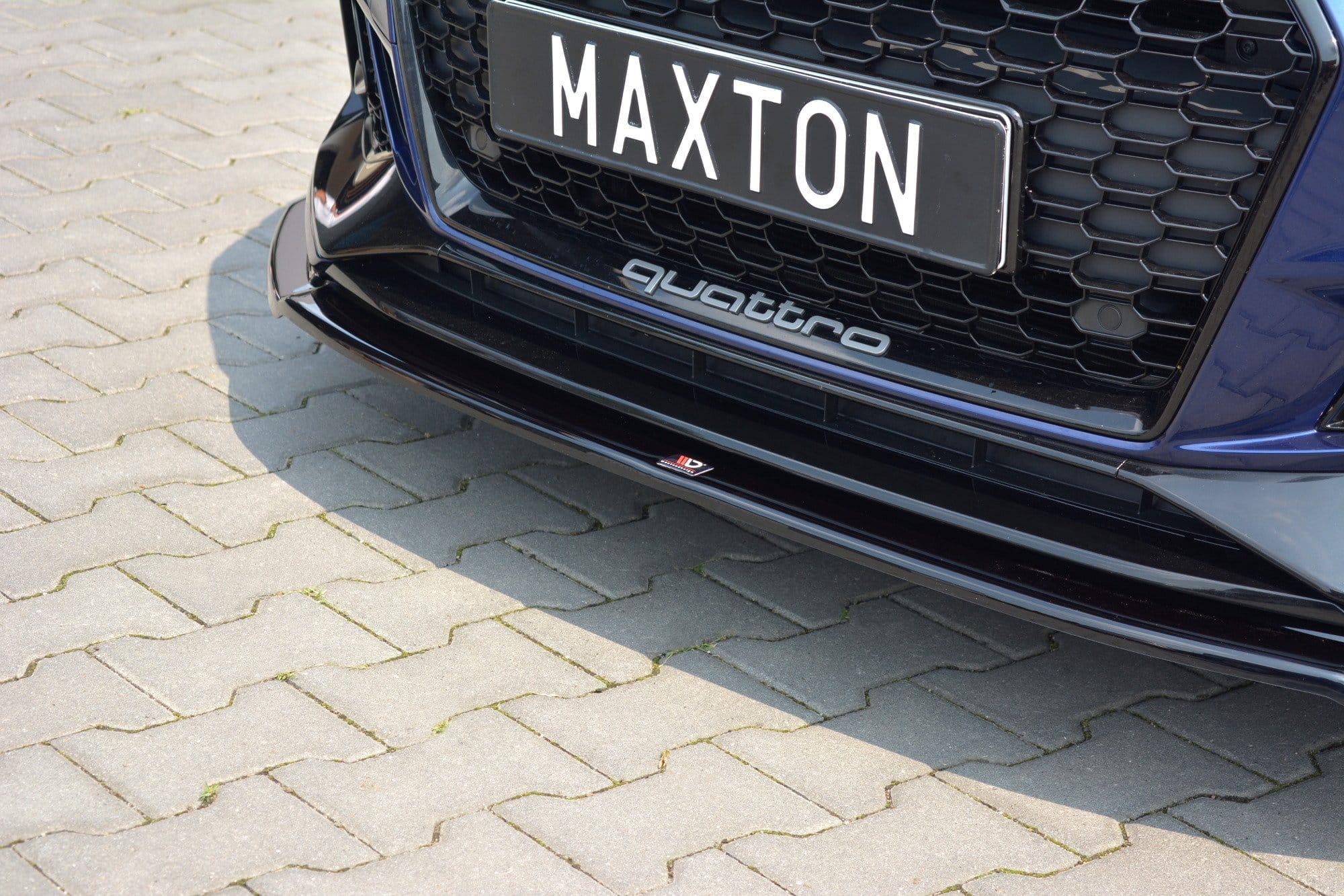 MAXTON DESIGN - Spoiler pod Predný náraznik V.2 Audi RS4 B9 , Čierny lesk – Obrázok 4