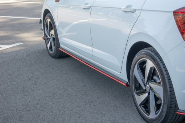 MAXTON DESIGN - Lišty pod prahy VW POLO MK6 GTI , Čierny lesk – Obrázok 3