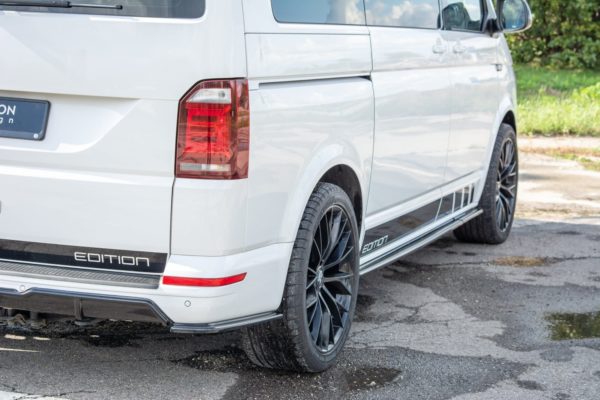 MAXTON DESIGN - Lišty pod prahy Volkswagen T6 , Čierny lesk – Obrázok 5