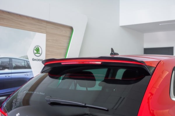 MAXTON DESIGN - Predlženie spoilera  Skoda Scala , 
Čierny lesk – Obrázok 2