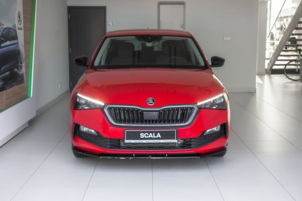 MAXTON DESIGN - Spoiler pod Predný náraznik   V.1 Skoda Scala , Čierny lesk – Obrázok 2