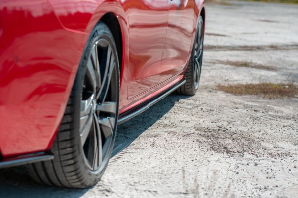 MAXTON DESIGN - Lišty pod prahy Peugeot 508 Mk2 , Čierny lesk – Obrázok 5