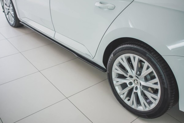 MAXTON DESIGN - Lišty pod prahy Skoda Superb Mk3 FL , Čierny lesk – Obrázok 2
