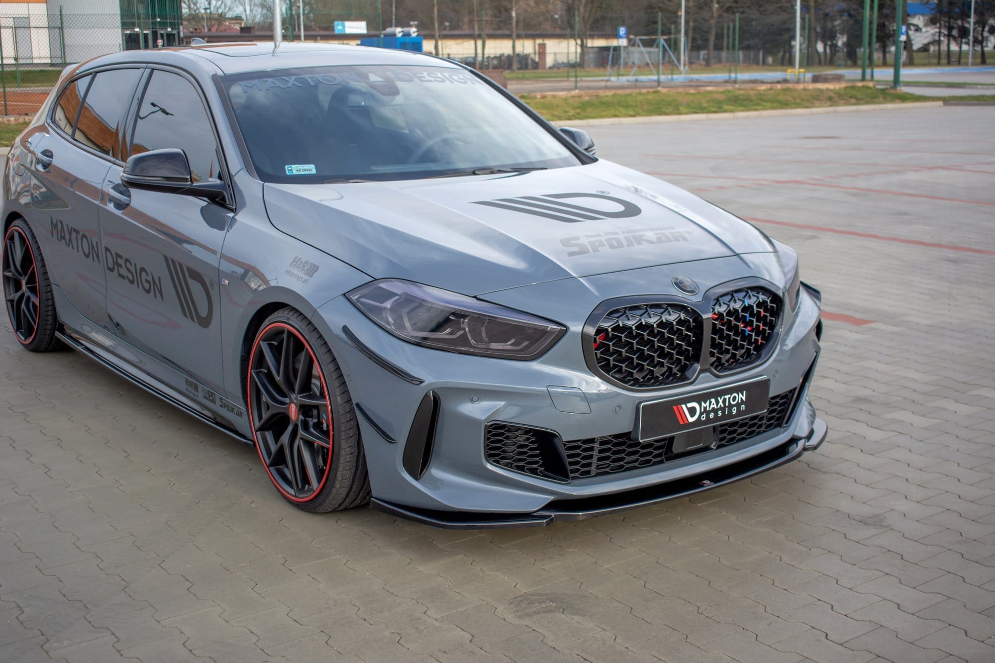 MAXTON DESIGN - Spoiler pod Predný náraznik V.3 for vhodné pre BMW 1 F40 M-Pack/ M135i , Čierny lesk – Obrázok 4