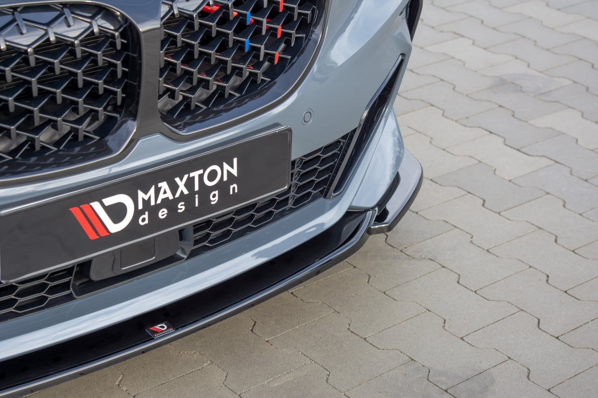 MAXTON DESIGN - Spoiler pod Predný náraznik V.3 for vhodné pre BMW 1 F40 M-Pack/ M135i , Čierny lesk – Obrázok 2