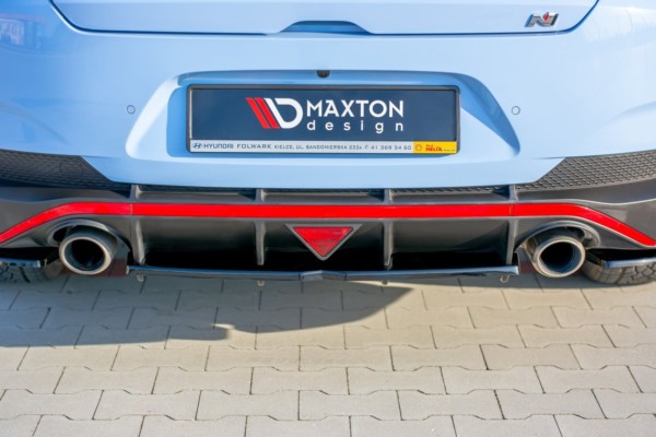 MAXTON DESIGN - Stredový spoiler pod zadný náraznik (with vertical bars) Hyundai I30 N Mk3 Fastback , Čierny lesk – Obrázok 3