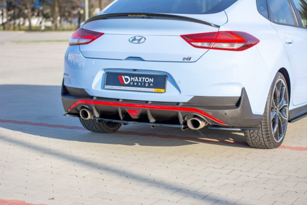 MAXTON DESIGN - Stredový spoiler pod zadný náraznik (with vertical bars) Hyundai I30 N Mk3 Fastback , Čierny lesk – Obrázok 4