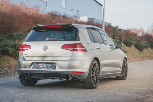 MAXTON DESIGN - Lišty pod prahy V.2 VW Golf 7 GTI (narrow) , Čierny lesk – Obrázok 4