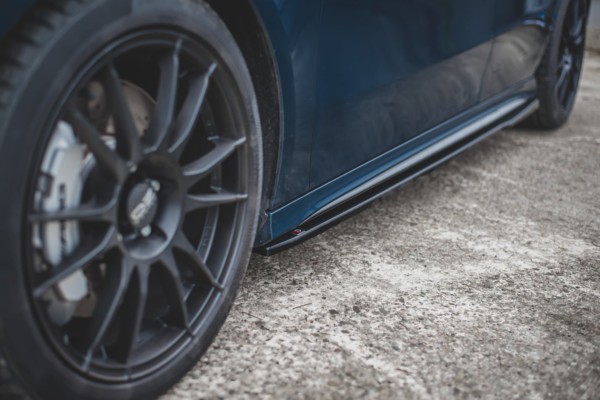 MAXTON DESIGN - Lišty pod prahy Mercedes A35 AMG W177 , Čierny lesk – Obrázok 4
