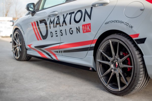 MAXTON DESIGN - Lišty pod prahy V.2 Ford Fiesta Mk8 ST / ST-Line , Čierny lesk – Obrázok 5
