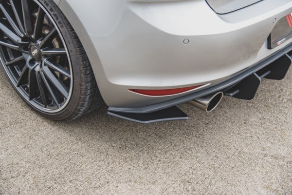 MAXTON DESIGN - Racing Durability Bočné difúzory zadného náraznika V.2 VW Golf 7 GTI , Black – Obrázok 4