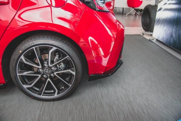 MAXTON DESIGN - Bočné difúzory zadného náraznika Toyota Corolla XII Hatchback , Čierny lesk – Obrázok 3