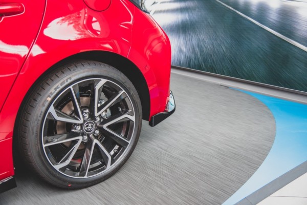 MAXTON DESIGN - Bočné difúzory zadného náraznika Toyota Corolla XII Hatchback , Čierny lesk – Obrázok 2