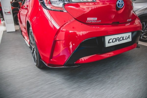 MAXTON DESIGN - Bočné difúzory zadného náraznika Toyota Corolla XII Hatchback , Čierny lesk – Obrázok 4