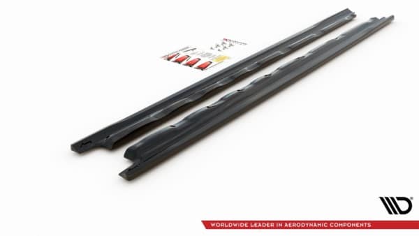 MAXTON DESIGN - Lišty pod prahy V.1 VW Golf 8 , Čierny lesk – Obrázok 7