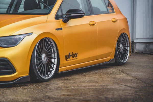 MAXTON DESIGN - Lišty pod prahy V.2 VW Golf 8 , Čierny lesk – Obrázok 3
