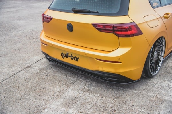 MAXTON DESIGN - Stredový spoiler pod zadný náraznik VW Golf 8 , Čierny lesk – Obrázok 5