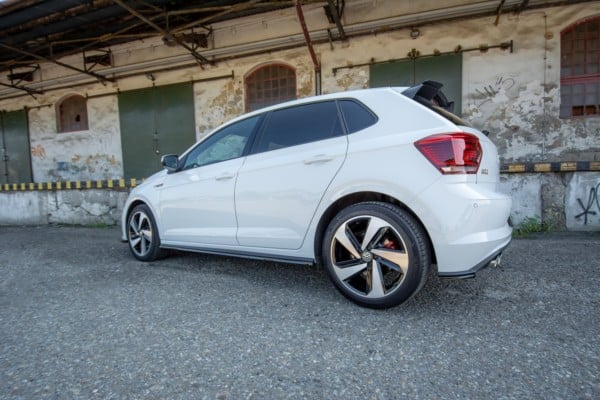 MAXTON DESIGN - Lišty pod prahy VW POLO MK6 GTI , RED – Obrázok 9