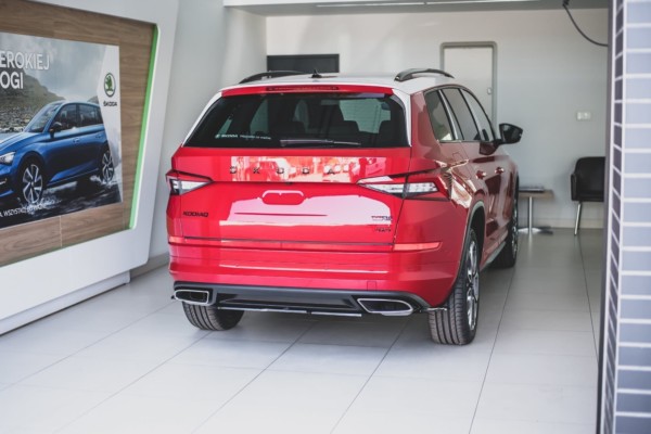 MAXTON DESIGN - Stredový spoiler pod zadný náraznik Skoda Kodiaq RS , Čierny lesk – Obrázok 3