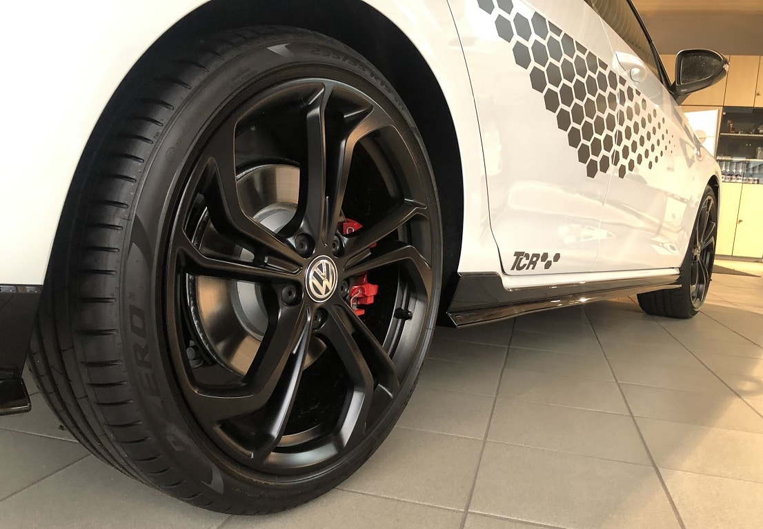 VW GOLF 7 - Nadstavce na prahy TCR Look TFB – Obrázok 4
