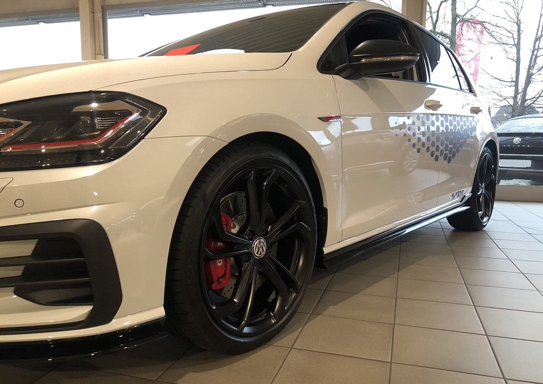 VW GOLF 7 - Nadstavce na prahy TCR Look TFB – Obrázok 3