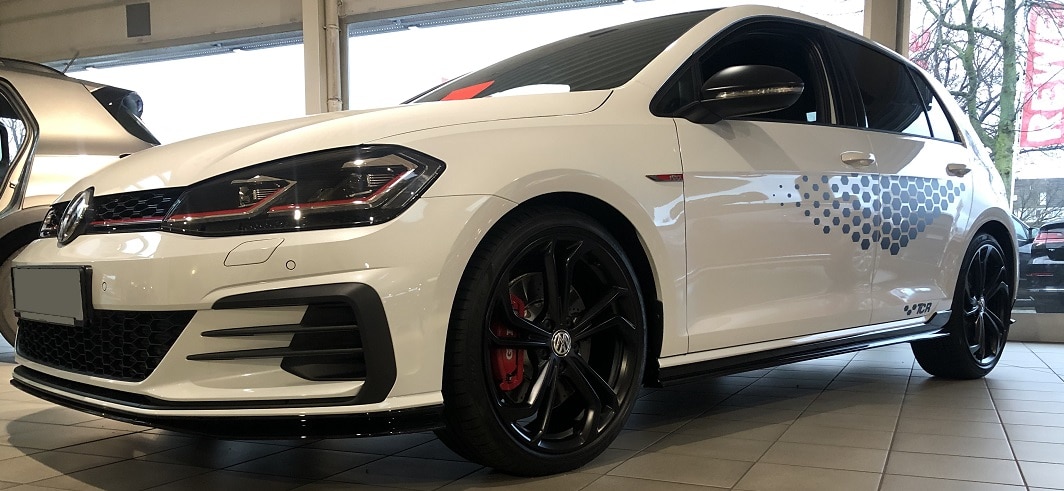 VW GOLF 7 - Nadstavce na prahy TCR Look TFB