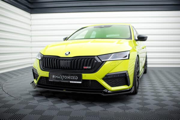 MAXTON DESIGN - Spoiler pod Predný náraznik + Splitre V.2 Skoda Octavia RS Mk4 , Čierny lesk