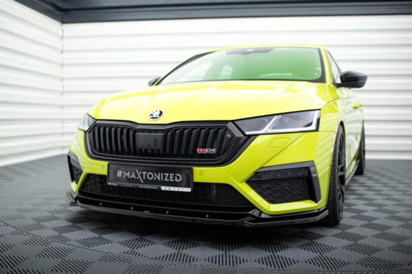 MAXTON DESIGN - Spoiler pod Predný náraznik V.3, Skoda Octavia RS Mk4 , Čierny lesk