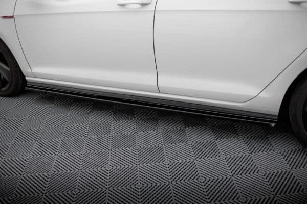 MAXTON DESIGN - Lišty pod prahy VW GOLF VII GTI PREFACE/FACELIFT (wide) ,Čierny lesk – Obrázok 4