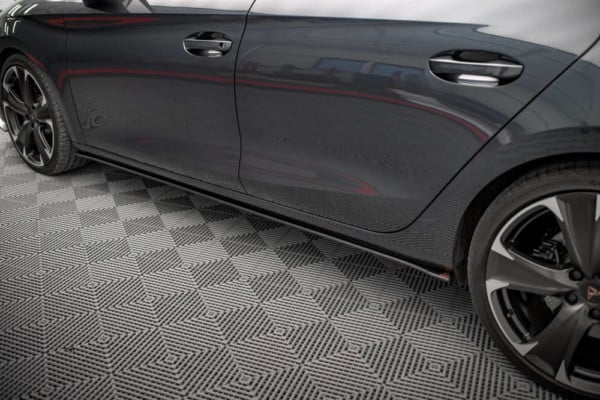 MAXTON DESIGN - Lišty pod bočné prahy Cupra Leon, Čierne – Obrázok 5