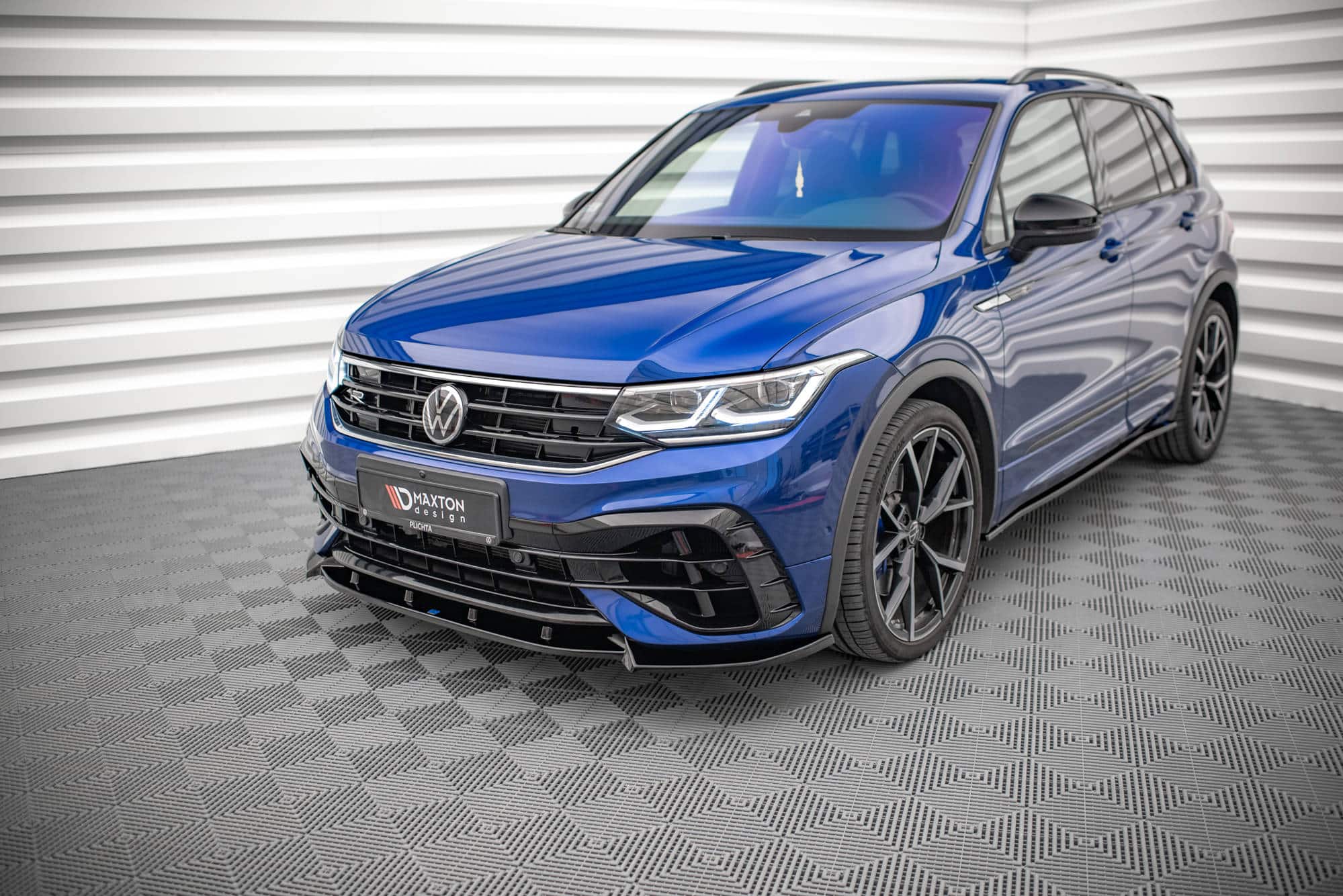 MAXTON DESIGN -Spoiler pod predný náraznik V.2, VOLKSWAGEN TIGUAN R MK2 Facelift,Čierny lesk – Obrázok 2