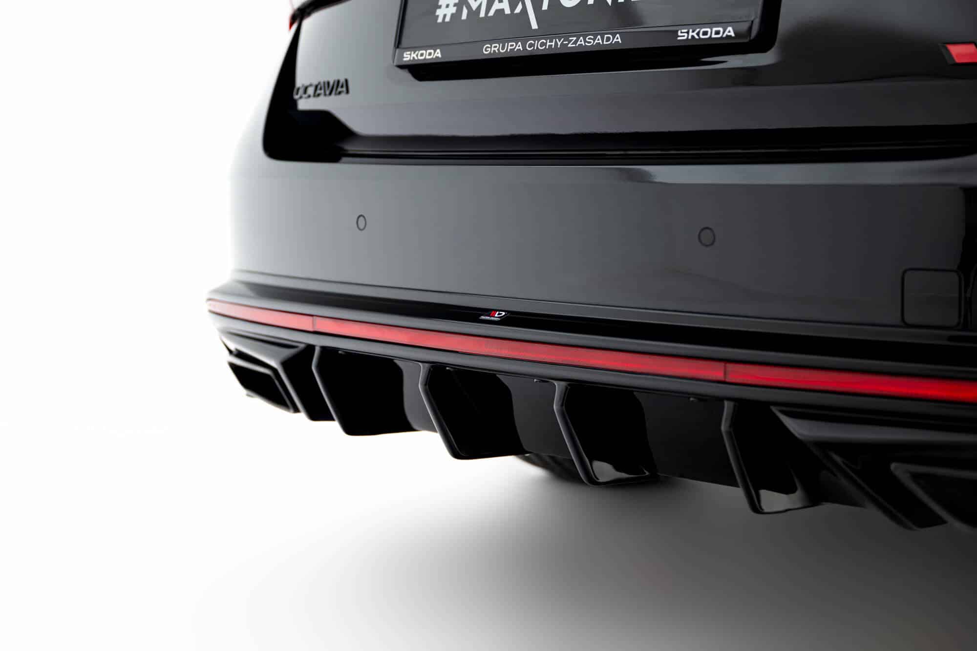 MAXTON DESIGN - Difúzor zadného nárazníka Skoda Octavia RS Liftback / Combi Mk4/Mk4 Facelift – Obrázok 10