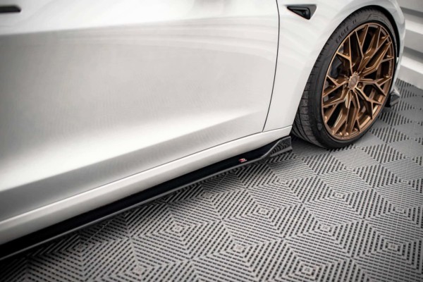 MAXTON DESIGN - Lišty pod bočné prahy V.2 TESLA MODEL 3 – Obrázok 2