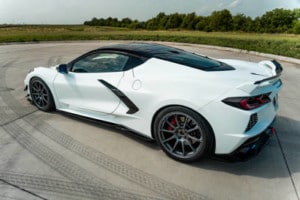 MAXTON DESIGN - Lišty pod bočné prahy CHEVROLET CORVETTE C8 – Obrázok 3