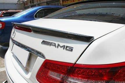 Spoiler kufra- Mercedes-Benz E W207 2D Carbon