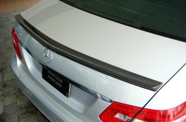 Spoiler kufra- Mercedes-Benz E W212 4D Carbon