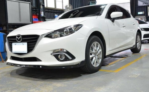 Spoiler predného nárazník a Mazda 3 4/5D 14- MZ Style