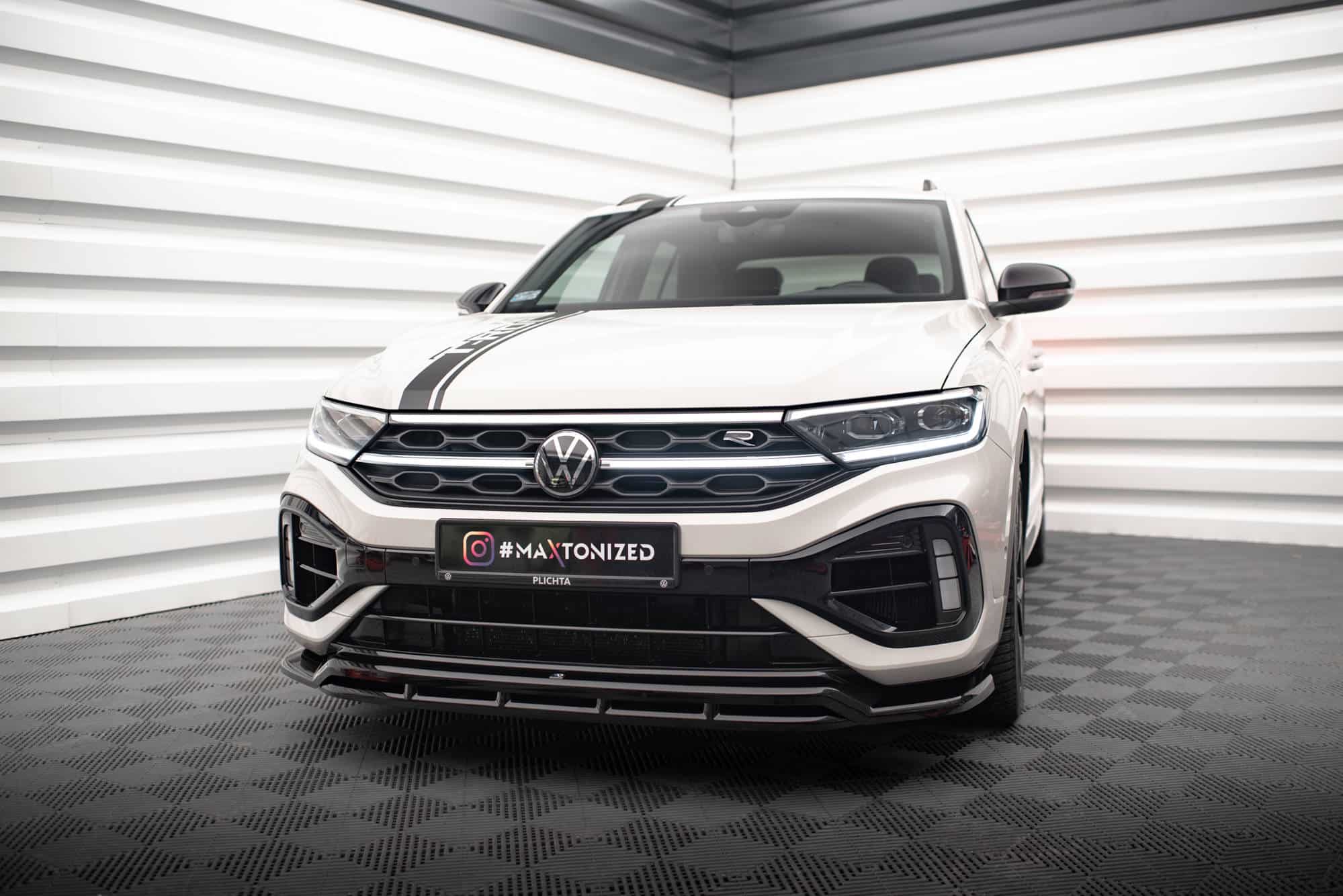 MAXTON DESIGN - Spoiler pod predný nárazník V.1 VOLKSWAGEN T-ROC R MK1 FACELIFT, Čierny lesk – Obrázok 3