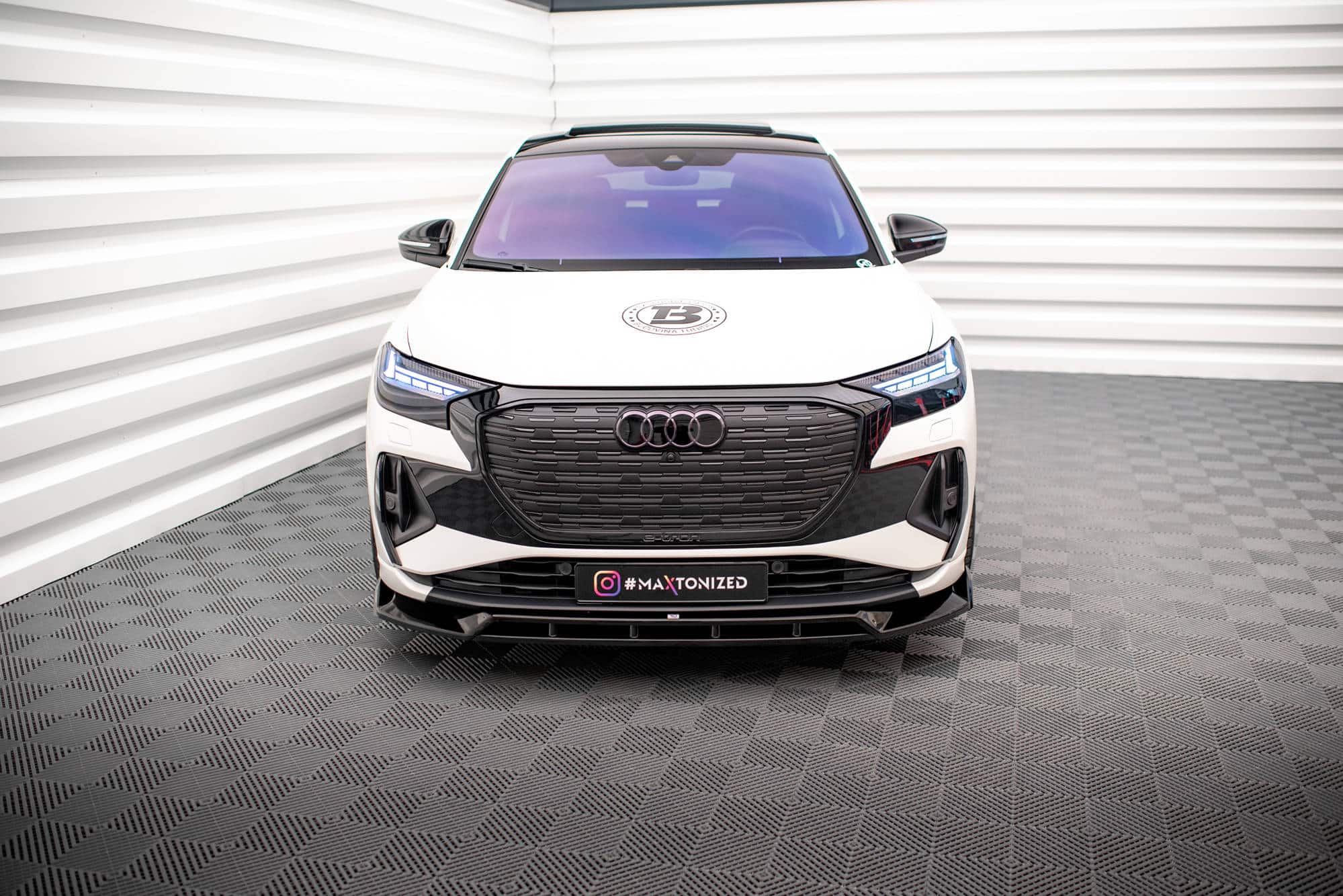 MAXTON DESIGN - Spoiler pod predný nárazník V.2 AUDI Q4 E-TRON SPORTBACK MK1, Čierny lesk – Obrázok 2