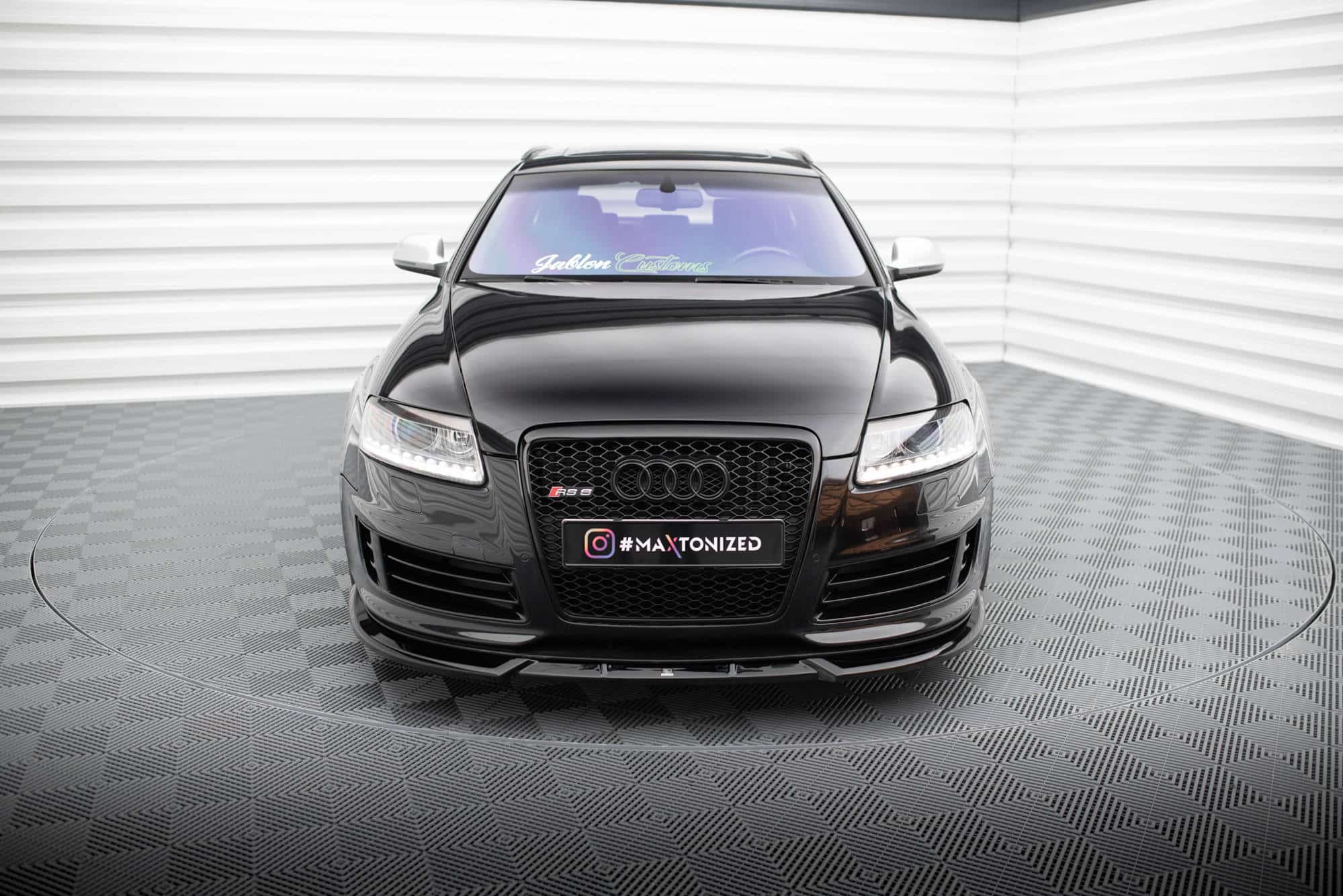 MAXTON DESIGN - Spoiler pod predný nárazník V.2 AUDI RS6 AVANT C6, Čierny lesk – Obrázok 2