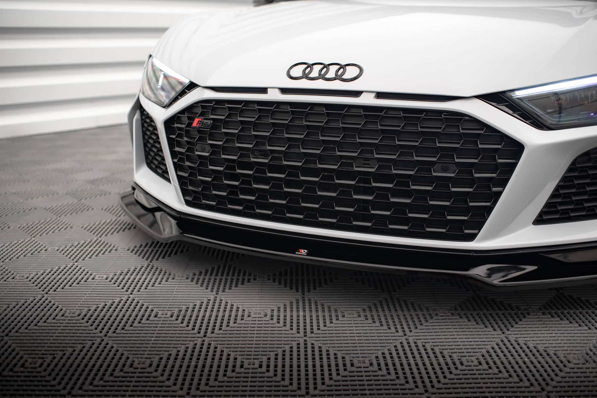 MAXTON DESIGN - Spoiler pod predný nárazník V.3 AUDI R8 MK2 FACELIFT, Čierny lesk – Obrázok 3