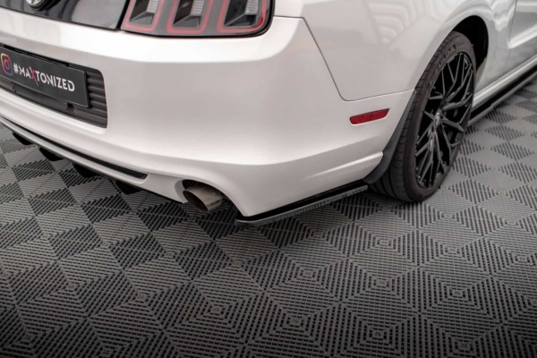 MAXTON DESIGN - Bočné difúzory zadného nárazníka FORD MUSTANG MK5 FACELIFT, Čierny lesk – Obrázok 3