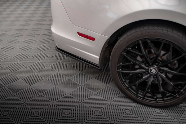 MAXTON DESIGN - Bočné difúzory zadného nárazníka FORD MUSTANG MK5 FACELIFT, Čierny lesk – Obrázok 4