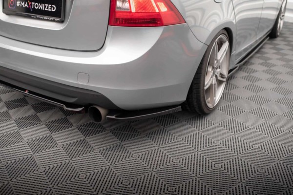 MAXTON DESIGN - Bočné difúzory zadného nárazníka VOLVO S60 R-DESIGN MK2, Čierny lesk – Obrázok 3