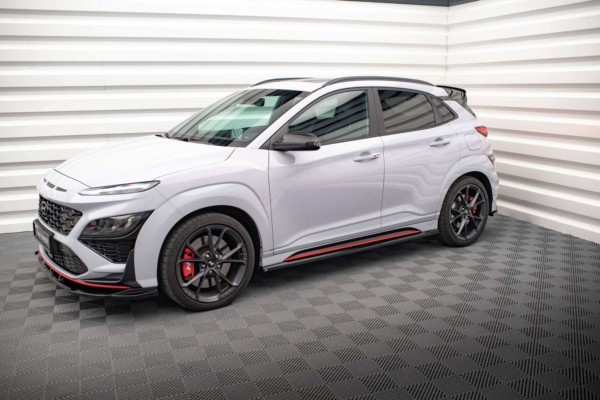 MAXTON DESIGN - Lišty pod bočné prahy V.1 HYUNDAI KONA N MK1, Čierny lesk – Obrázok 4