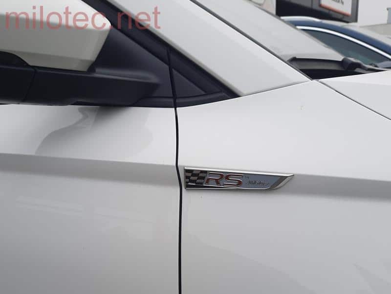 Emblém RS by Milotec, Fabia III. + IV., Octavia IV., Superb III. + IV., Scala, Kodiaq, Karoq, Kamiq – Obrázok 2