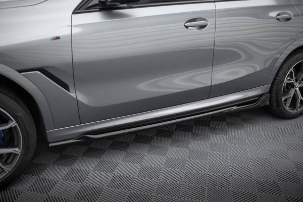 MAXTON DESIGN -Lišty pod bočné prahy V.1 vhodné pre BMW X6 M-PACK G06 FACELIFT, Čierny lesk – Obrázok 3
